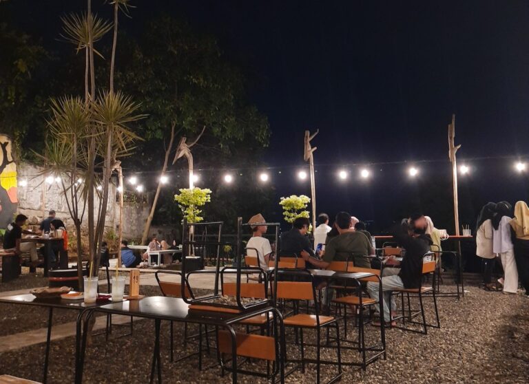 cafe-semarang-nongkrong-city-light